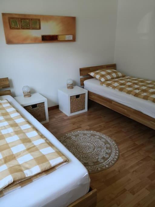 Garten-Wohnung Eschen Exteriör bild